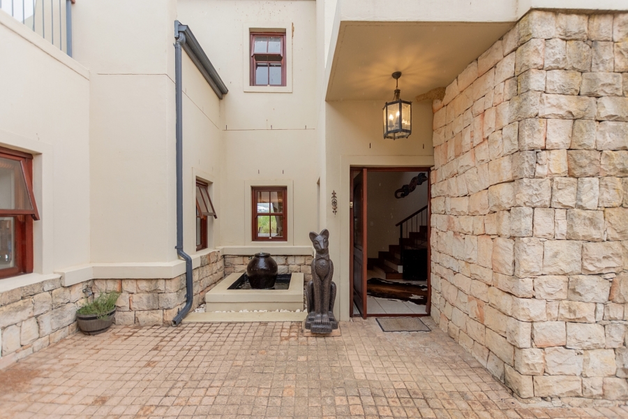 6 Bedroom Property for Sale in Riebeek Kasteel Western Cape